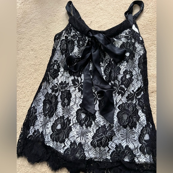 Karen Kane tank top shirt lace Chantilly ribbon bow overlay black white medium - Picture 2 of 4